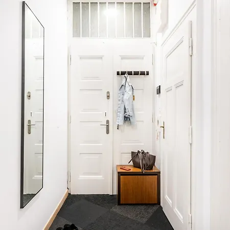 Days - Two Bedroom With Netflix And 200mbs Wifi In Old Town 아파트
